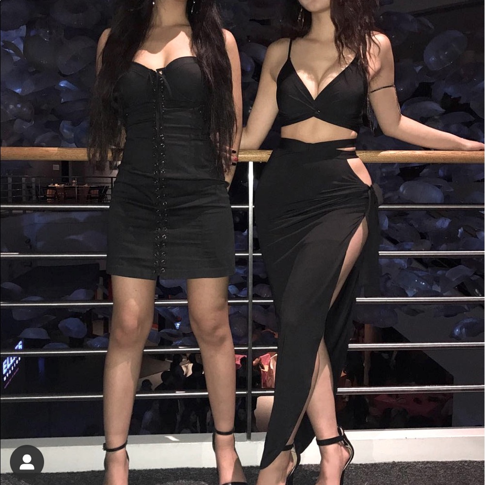 US 2 | UK 6 Oh Polly asymmetrical black high slit SKIRT ONLY
